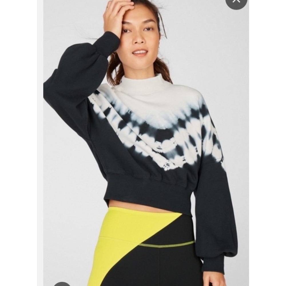 Fabletics Womens Tie Dye Cropped Sweatshirt Mock Neck Balloon Sleeve Black White